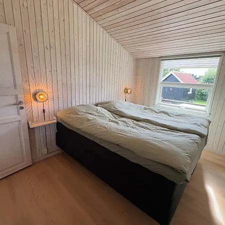 Holiday home 1st Row By The Sea - *